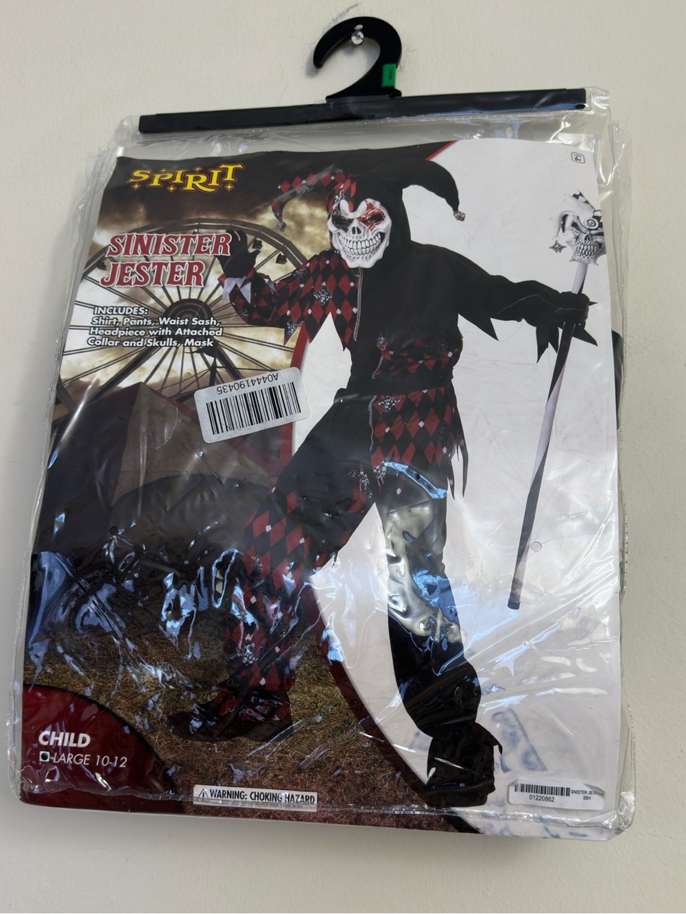 SPIRIT HALLOWEEN Sinister Jester Costume Kids 10-12 NWT Scary Clown Halloween